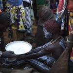 pokot-girl-smeared